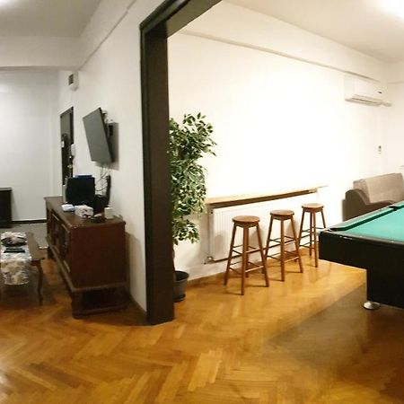 Old Town Bliss Apartment Bukares Bagian luar foto