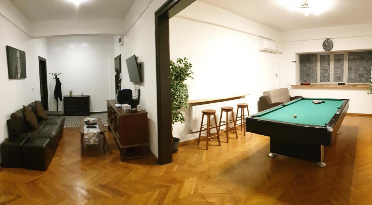 Old Town Bliss Apartment Bukares Bagian luar foto